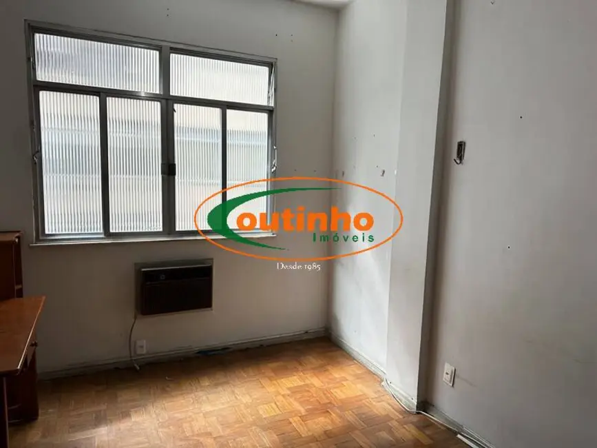 Apartamento com 3 quartos à venda, 104m2 em Tijuca, Rio De Janeiro - RJ - imagem 9 Foto 9 de Apartamento com 3 quartos à venda, 104m2 em Tijuca, Rio De Janeiro - RJ