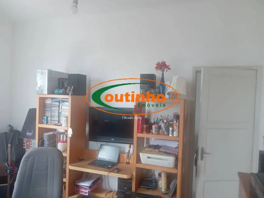 Apartamento com 3 quartos à venda, 80m2 em São Cristóvão, Rio De Janeiro - RJ - imagem 8 Foto 8 de Apartamento com 3 quartos à venda, 80m2 em São Cristóvão, Rio De Janeiro - RJ