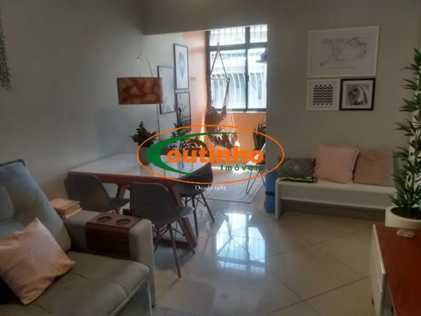 Foto 2 de Apartamento com 2 quartos à venda, 71m2 em Tijuca, Rio De Janeiro - RJ