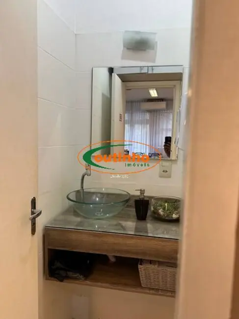 Sala Comercial à venda, 40m2 em Tijuca, Rio De Janeiro - RJ - imagem 6 Foto 6 de Sala Comercial à venda, 40m2 em Tijuca, Rio De Janeiro - RJ