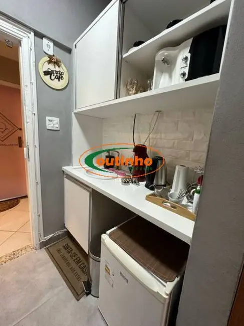 Sala Comercial à venda, 40m2 em Tijuca, Rio De Janeiro - RJ - imagem 9 Foto 9 de Sala Comercial à venda, 40m2 em Tijuca, Rio De Janeiro - RJ