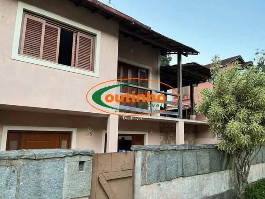 Casa com 3 quartos à venda, 146m2 em Alto, Teresopolis - RJ - imagem 7 Foto 7 de Casa com 3 quartos à venda, 146m2 em Alto, Teresopolis - RJ