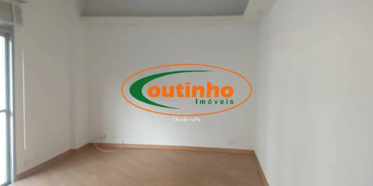 Apartamento com 3 quartos à venda, 80m2 em Tijuca, Rio De Janeiro - RJ - imagem 5 Foto 5 de Apartamento com 3 quartos à venda, 80m2 em Tijuca, Rio De Janeiro - RJ
