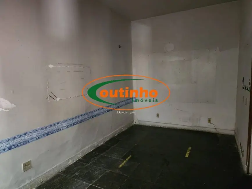 Sala Comercial à venda, 300m2 em Tijuca, Rio De Janeiro - RJ - imagem 4 Foto 4 de Sala Comercial à venda, 300m2 em Tijuca, Rio De Janeiro - RJ