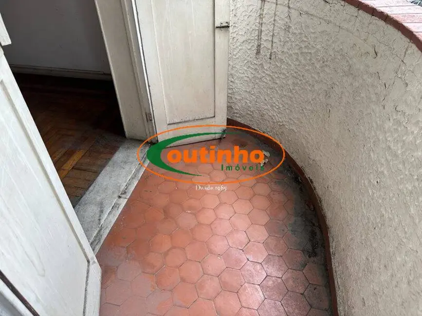 Foto 2 de Apartamento com 2 quartos à venda, 65m2 em Tijuca, Rio De Janeiro - RJ