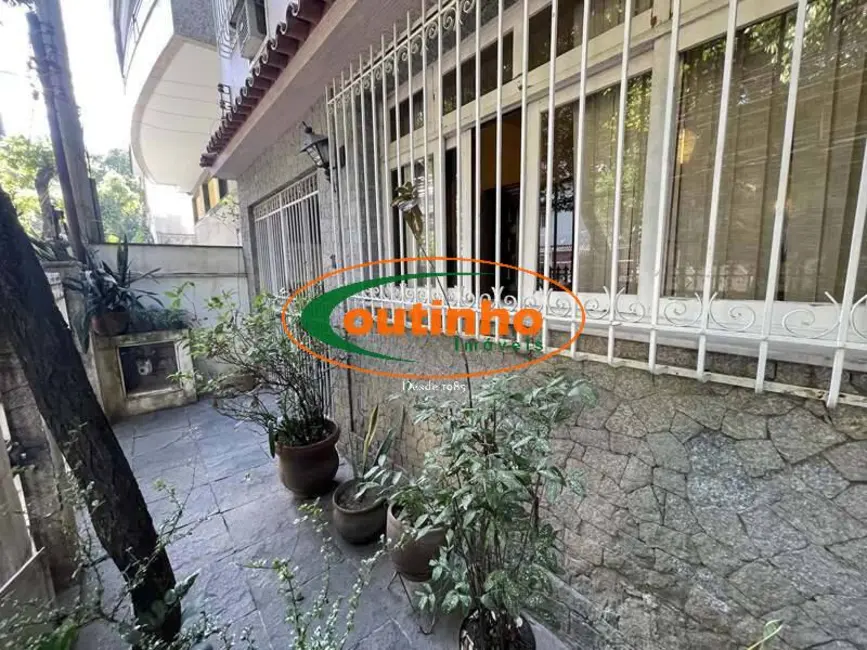 Foto 2 de Casa com 5 quartos à venda, 160m2 em Tijuca, Rio De Janeiro - RJ