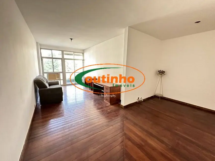 Apartamento com 3 quartos à venda, 135m2 em Maracanã, Rio De Janeiro - RJ - imagem 8 Foto 8 de Apartamento com 3 quartos à venda, 135m2 em Maracanã, Rio De Janeiro - RJ