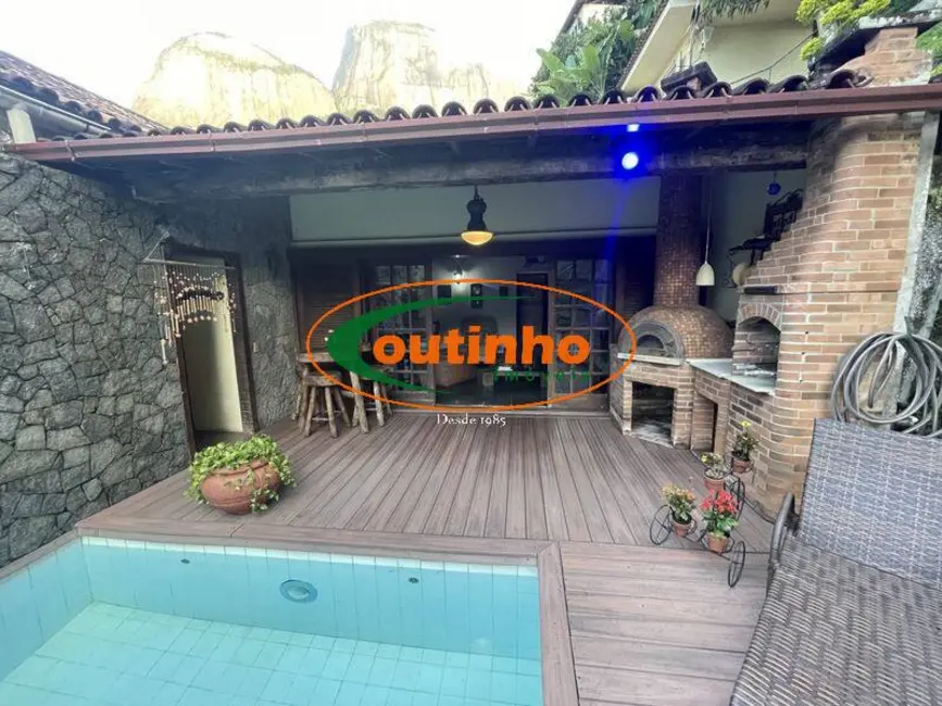 Casa com 6 quartos à venda, 436m2 em Alto da Boa Vista, Rio De Janeiro - RJ - imagem 6 Foto 6 de Casa com 6 quartos à venda, 436m2 em Alto da Boa Vista, Rio De Janeiro - RJ