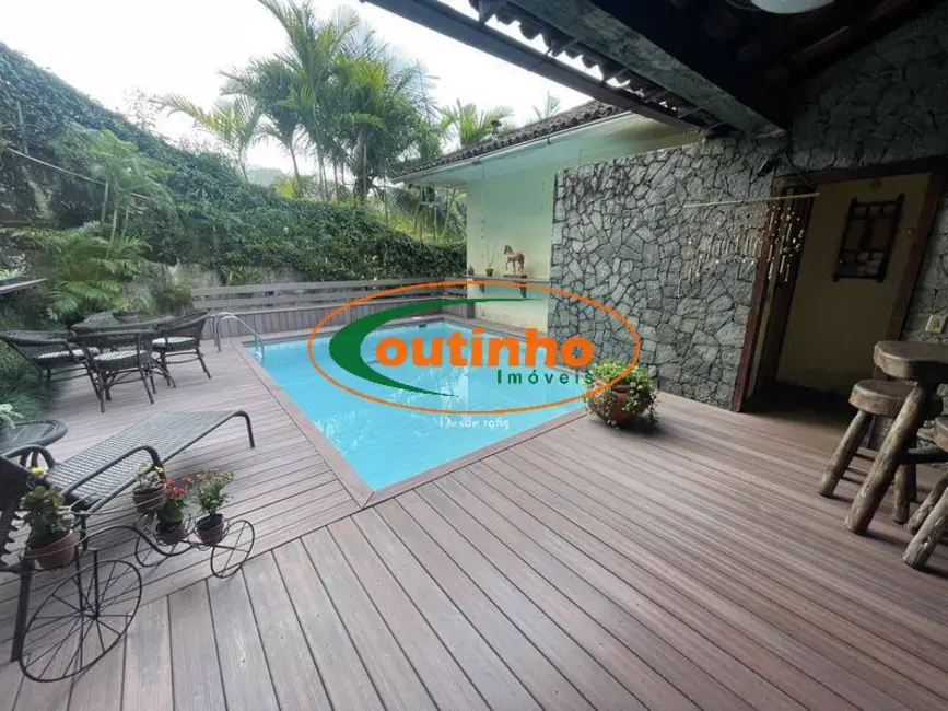 Casa com 6 quartos à venda, 436m2 em Alto da Boa Vista, Rio De Janeiro - RJ - imagem 5 Foto 5 de Casa com 6 quartos à venda, 436m2 em Alto da Boa Vista, Rio De Janeiro - RJ