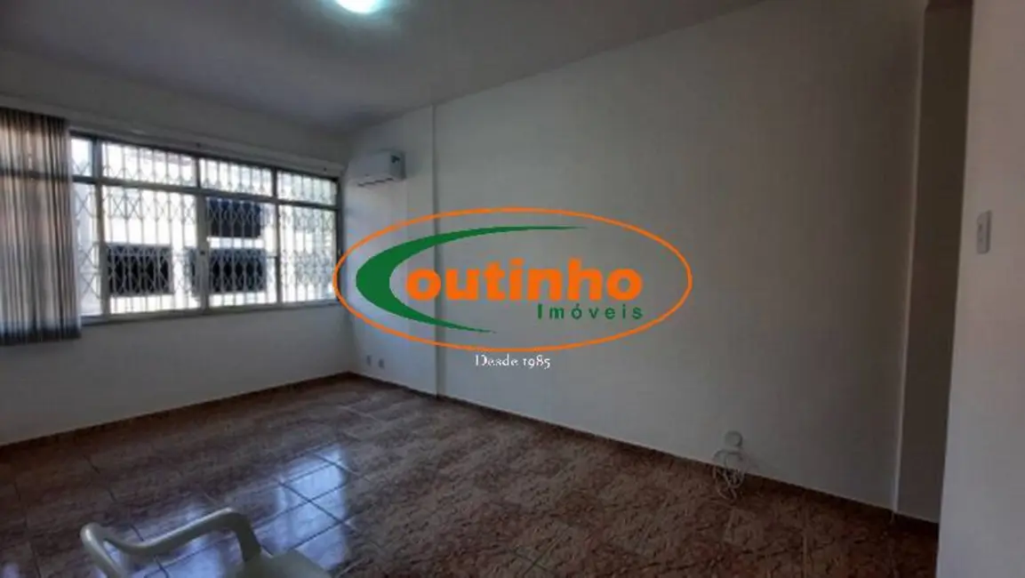 Foto 2 de Apartamento com 2 quartos à venda, 60m2 em Grajaú, Rio De Janeiro - RJ