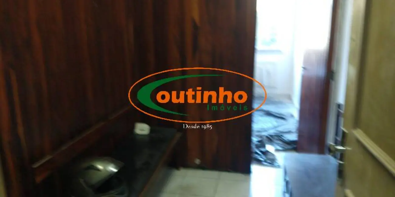 Sala Comercial à venda, 22m2 em Tijuca, Rio De Janeiro - RJ - imagem 2 Foto 2 de Sala Comercial à venda, 22m2 em Tijuca, Rio De Janeiro - RJ
