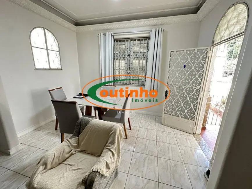 Foto 2 de Casa com 4 quartos à venda, 160m2 em Grajaú, Rio De Janeiro - RJ