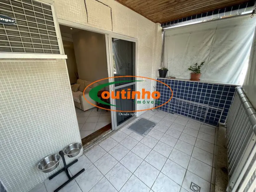 Foto 2 de Apartamento com 2 quartos à venda, 90m2 em Tijuca, Rio De Janeiro - RJ