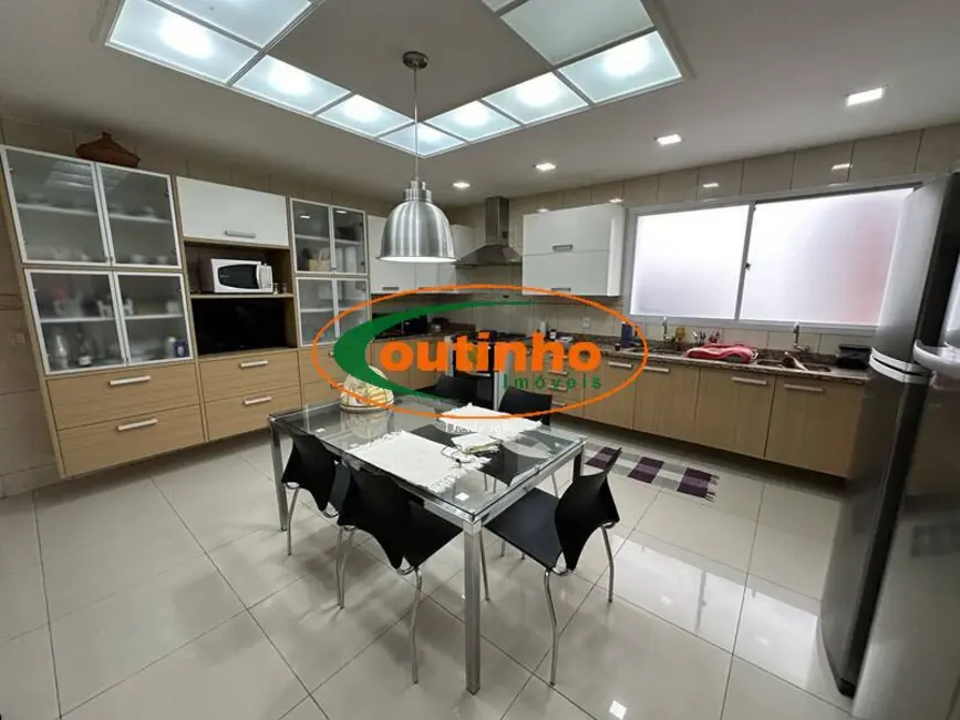 Casa com 4 quartos à venda, 200m2 em Tijuca, Rio De Janeiro - RJ - imagem 6 Foto 6 de Casa com 4 quartos à venda, 200m2 em Tijuca, Rio De Janeiro - RJ