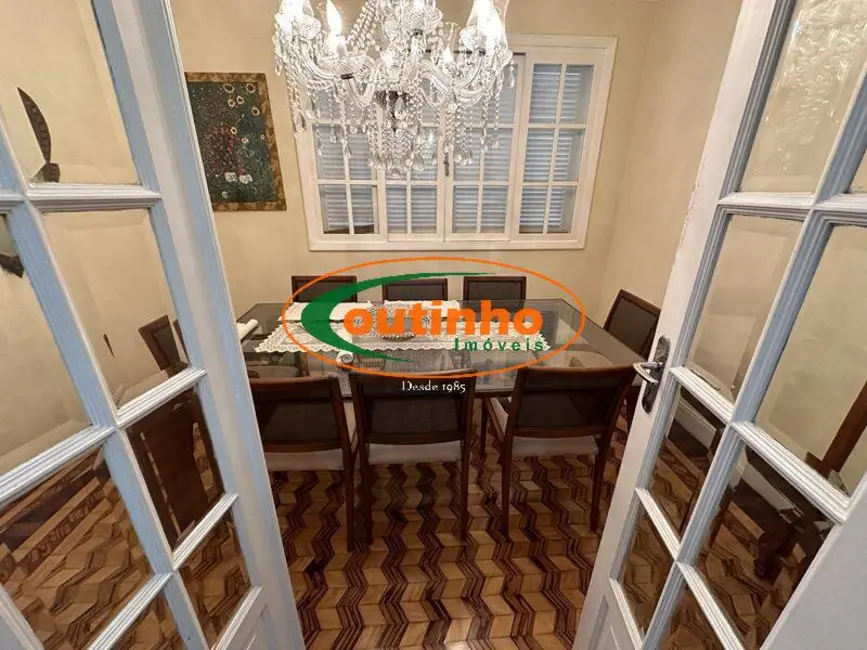 Casa com 4 quartos à venda, 200m2 em Tijuca, Rio De Janeiro - RJ - imagem 8 Foto 8 de Casa com 4 quartos à venda, 200m2 em Tijuca, Rio De Janeiro - RJ