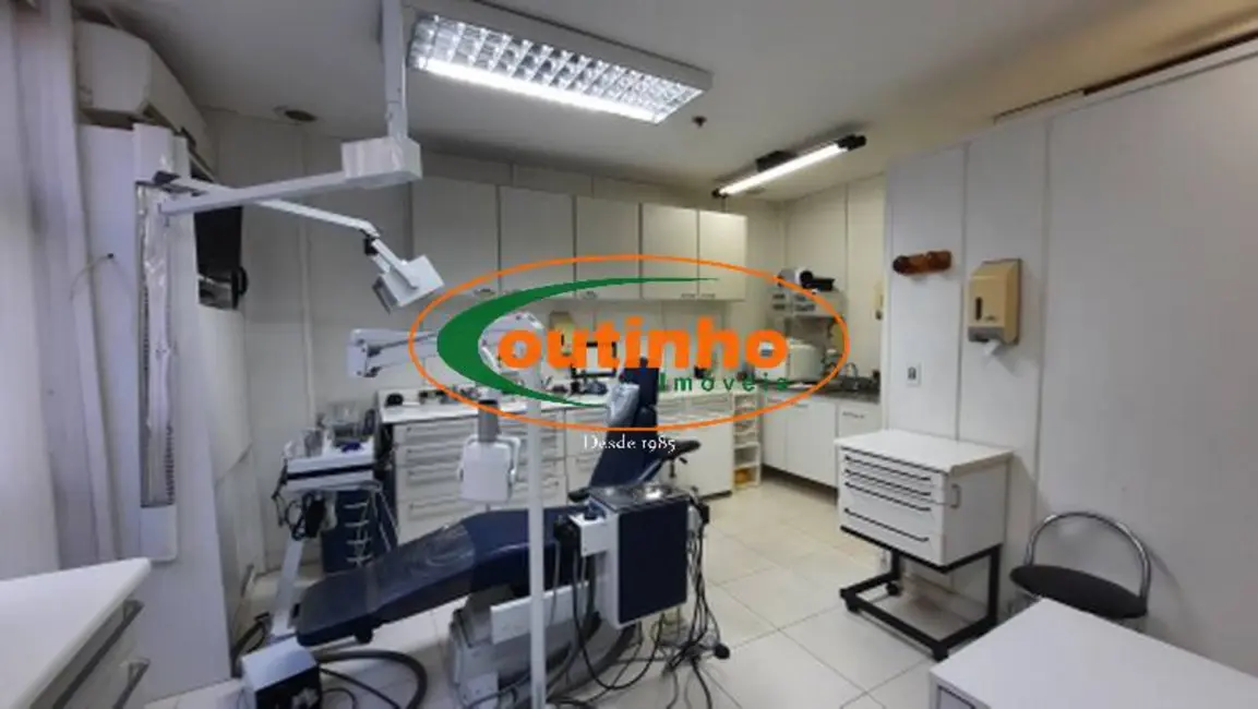 Sala Comercial à venda, 30m2 em Tijuca, Rio De Janeiro - RJ - imagem 5 Foto 5 de Sala Comercial à venda, 30m2 em Tijuca, Rio De Janeiro - RJ