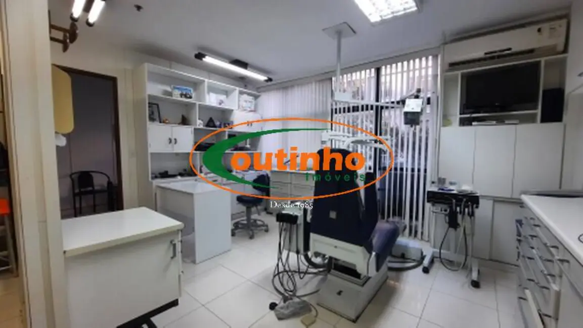 Sala Comercial à venda, 30m2 em Tijuca, Rio De Janeiro - RJ - imagem 6 Foto 6 de Sala Comercial à venda, 30m2 em Tijuca, Rio De Janeiro - RJ
