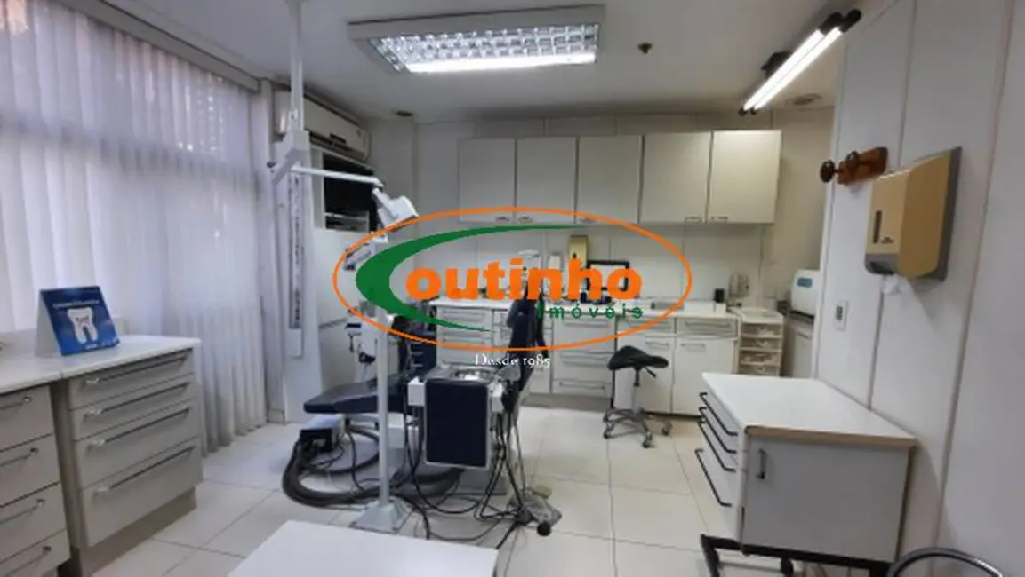 Sala Comercial à venda, 30m2 em Tijuca, Rio De Janeiro - RJ - imagem 7 Foto 7 de Sala Comercial à venda, 30m2 em Tijuca, Rio De Janeiro - RJ