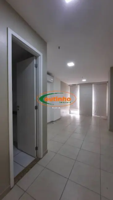 Sala Comercial à venda, 22m2 em Tijuca, Rio De Janeiro - RJ - imagem 3 Foto 3 de Sala Comercial à venda, 22m2 em Tijuca, Rio De Janeiro - RJ