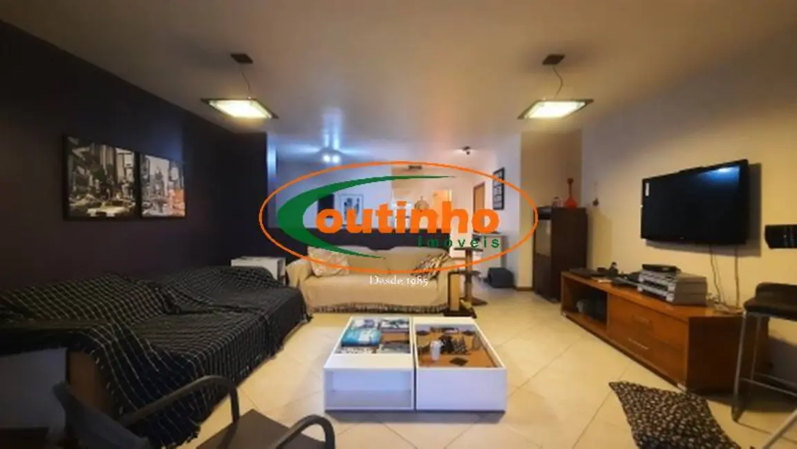 Apartamento com 4 quartos à venda, 171m2 em Tijuca, Rio De Janeiro - RJ - imagem 4 Foto 4 de Apartamento com 4 quartos à venda, 171m2 em Tijuca, Rio De Janeiro - RJ