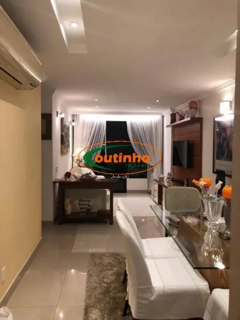 Foto 2 de Apartamento com 2 quartos à venda, 90m2 em Tijuca, Rio De Janeiro - RJ