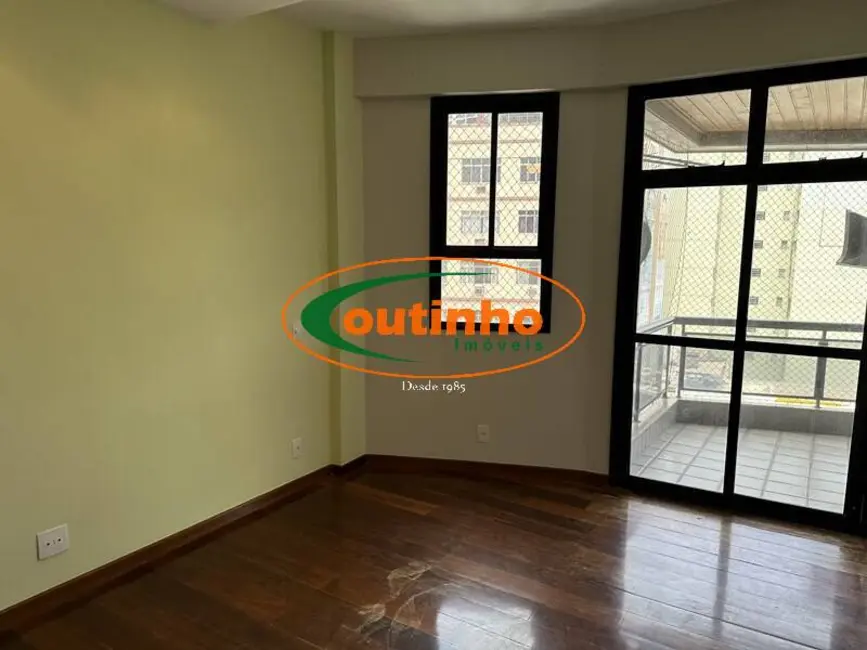 Apartamento com 2 quartos à venda, 116m2 em Tijuca, Rio De Janeiro - RJ - imagem 7 Foto 7 de Apartamento com 2 quartos à venda, 116m2 em Tijuca, Rio De Janeiro - RJ