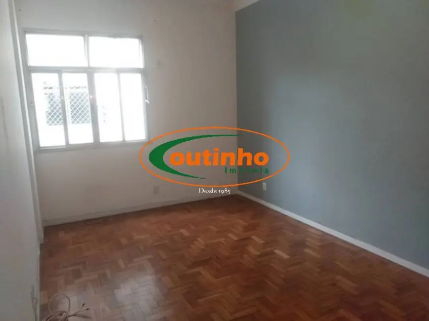 Apartamento com 2 quartos à venda, 80m2 em Tijuca, Rio De Janeiro - RJ - imagem 3 Foto 3 de Apartamento com 2 quartos à venda, 80m2 em Tijuca, Rio De Janeiro - RJ