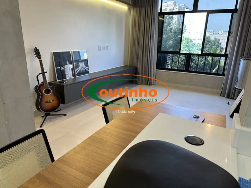 Foto 2 de Apartamento com 2 quartos à venda, 66m2 em Grajaú, Rio De Janeiro - RJ