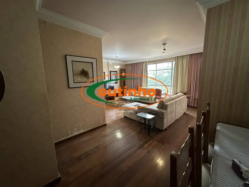 Apartamento com 4 quartos à venda, 140m2 em Tijuca, Rio De Janeiro - RJ - imagem 5 Foto 5 de Apartamento com 4 quartos à venda, 140m2 em Tijuca, Rio De Janeiro - RJ