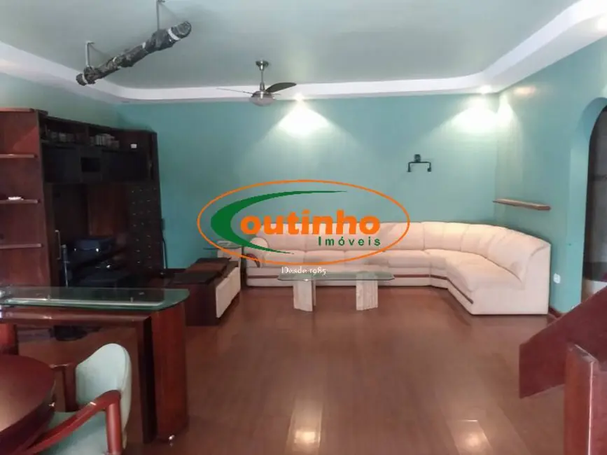 Apartamento com 4 quartos à venda, 260m2 em Tijuca, Rio De Janeiro - RJ - imagem 8 Foto 8 de Apartamento com 4 quartos à venda, 260m2 em Tijuca, Rio De Janeiro - RJ