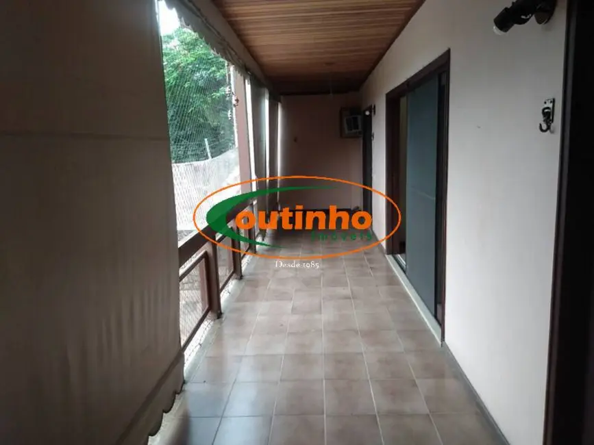 Apartamento com 4 quartos à venda, 260m2 em Tijuca, Rio De Janeiro - RJ - imagem 4 Foto 4 de Apartamento com 4 quartos à venda, 260m2 em Tijuca, Rio De Janeiro - RJ