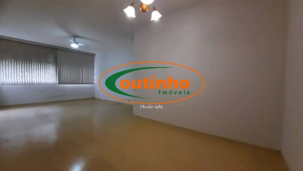 Foto 2 de Apartamento com 3 quartos à venda, 106m2 em Grajaú, Rio De Janeiro - RJ
