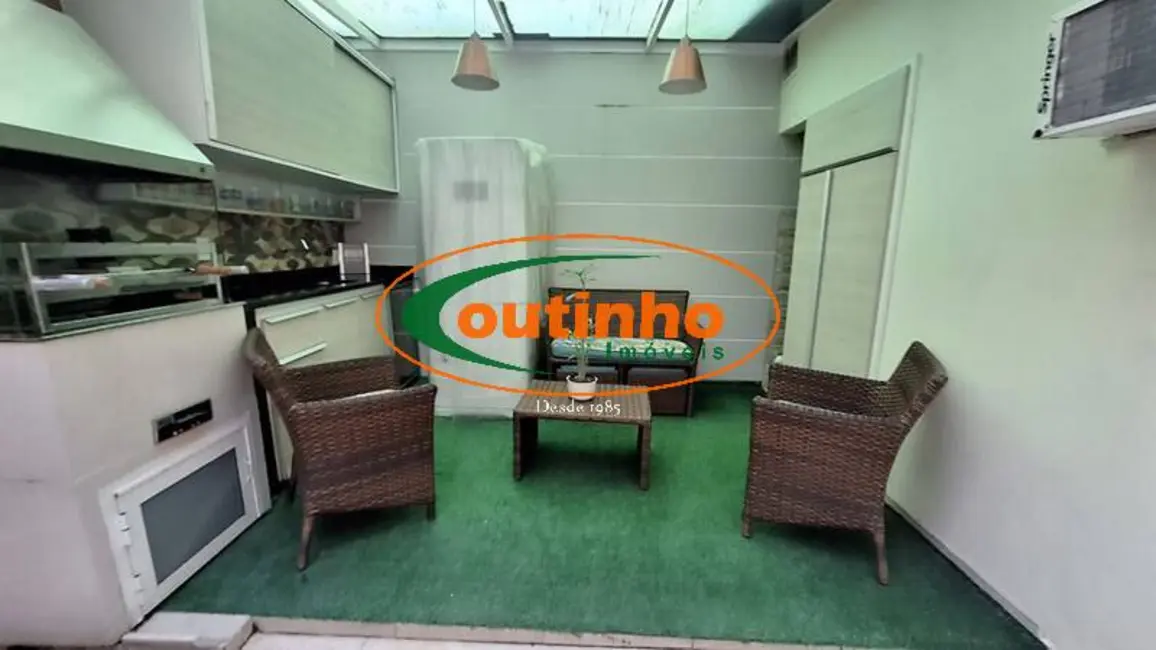 Foto 2 de Casa com 3 quartos à venda, 192m2 em Tijuca, Rio De Janeiro - RJ