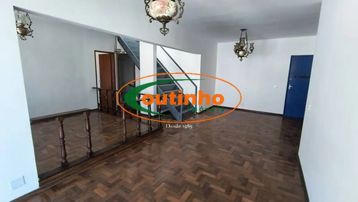 Apartamento com 5 quartos à venda, 240m2 em Tijuca, Rio De Janeiro - RJ - imagem 2 Foto 2 de Apartamento com 5 quartos à venda, 240m2 em Tijuca, Rio De Janeiro - RJ