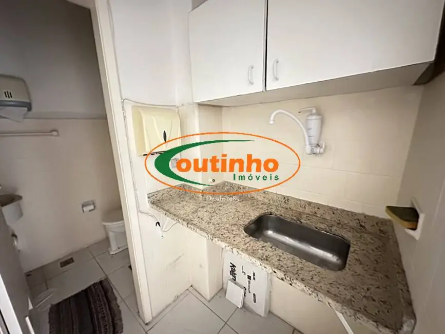 Sala Comercial à venda, 35m2 em Tijuca, Rio De Janeiro - RJ - imagem 8 Foto 8 de Sala Comercial à venda, 35m2 em Tijuca, Rio De Janeiro - RJ
