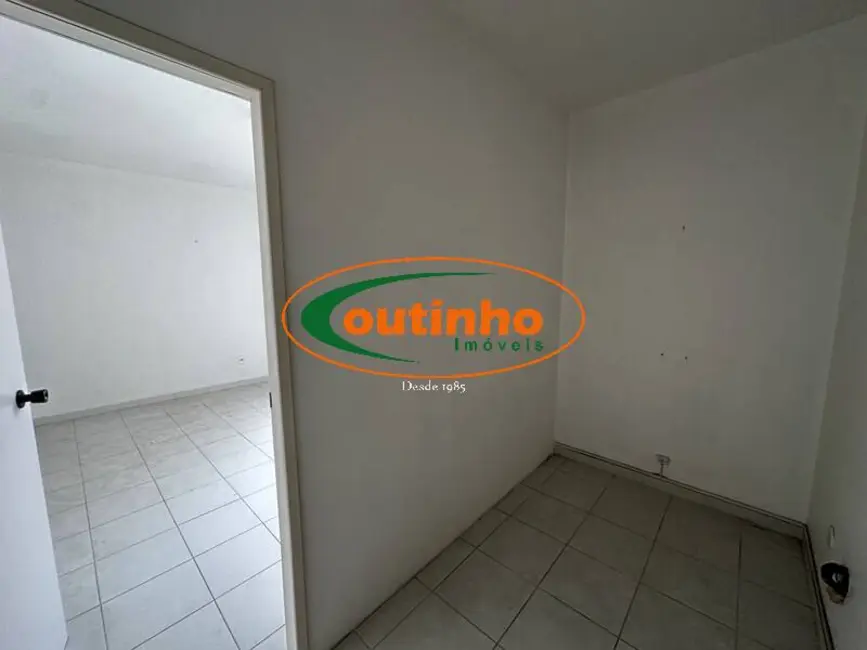 Sala Comercial à venda, 35m2 em Tijuca, Rio De Janeiro - RJ - imagem 6 Foto 6 de Sala Comercial à venda, 35m2 em Tijuca, Rio De Janeiro - RJ