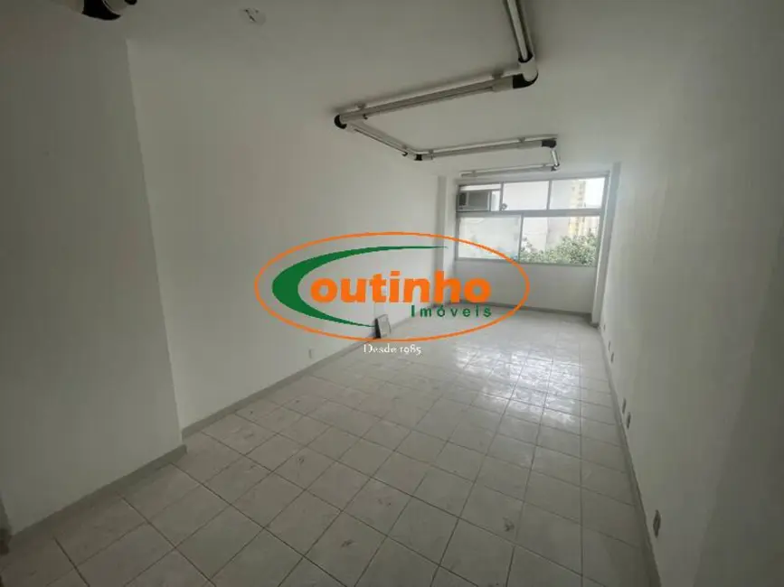 Sala Comercial à venda, 25m2 em Tijuca, Rio De Janeiro - RJ - imagem 9 Foto 9 de Sala Comercial à venda, 25m2 em Tijuca, Rio De Janeiro - RJ