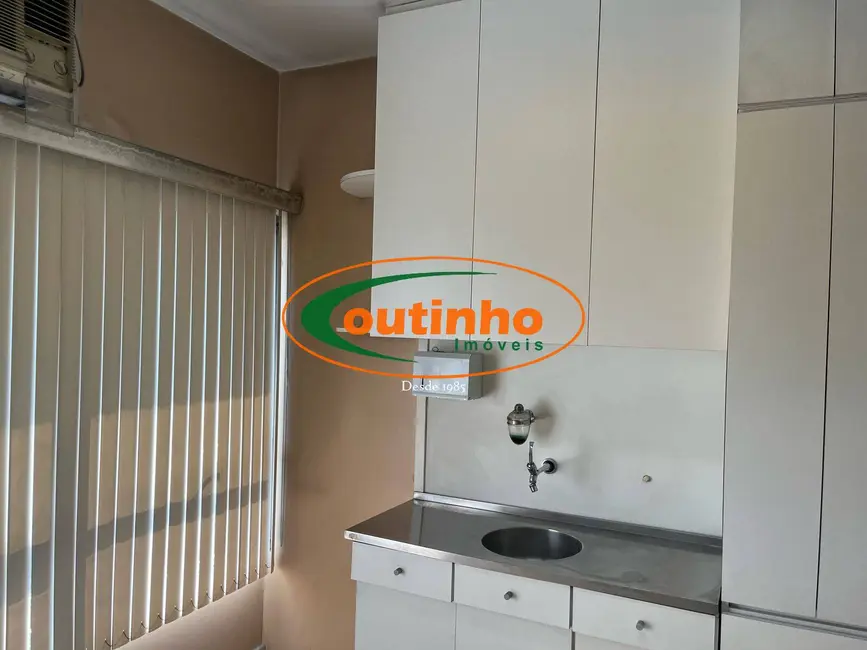 Sala Comercial à venda, 25m2 em Tijuca, Rio De Janeiro - RJ - imagem 2 Foto 2 de Sala Comercial à venda, 25m2 em Tijuca, Rio De Janeiro - RJ