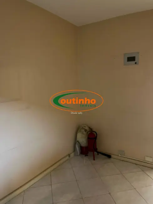Sala Comercial à venda, 25m2 em Tijuca, Rio De Janeiro - RJ - imagem 8 Foto 8 de Sala Comercial à venda, 25m2 em Tijuca, Rio De Janeiro - RJ