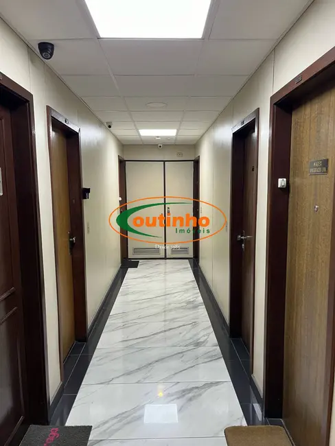Sala Comercial à venda, 25m2 em Tijuca, Rio De Janeiro - RJ - imagem 9 Foto 9 de Sala Comercial à venda, 25m2 em Tijuca, Rio De Janeiro - RJ
