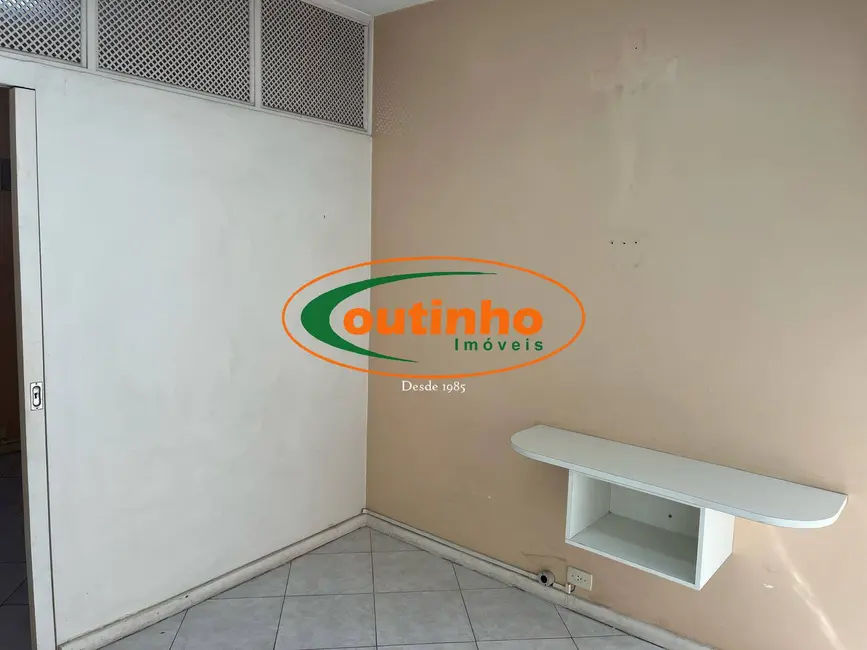 Sala Comercial à venda, 25m2 em Tijuca, Rio De Janeiro - RJ - imagem 5 Foto 5 de Sala Comercial à venda, 25m2 em Tijuca, Rio De Janeiro - RJ