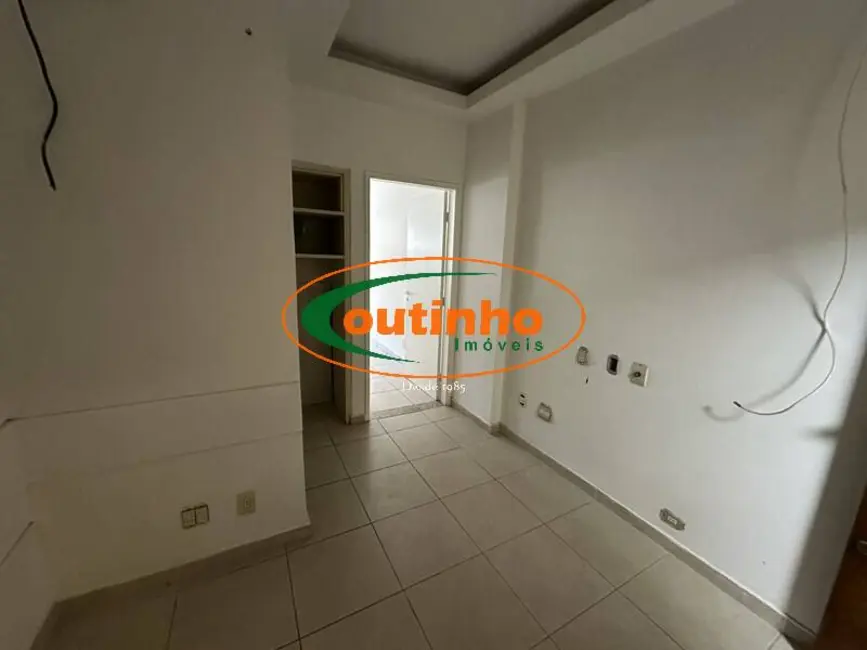 Sala Comercial à venda, 27m2 em Tijuca, Rio De Janeiro - RJ - imagem 3 Foto 3 de Sala Comercial à venda, 27m2 em Tijuca, Rio De Janeiro - RJ
