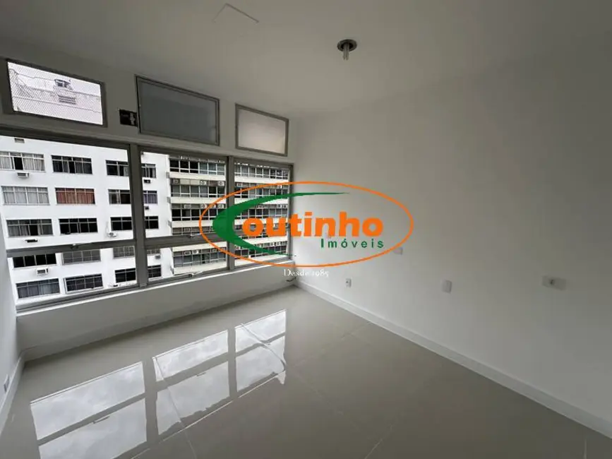 Foto 1 de Sala Comercial à venda, 52m2 em Tijuca, Rio De Janeiro - RJ