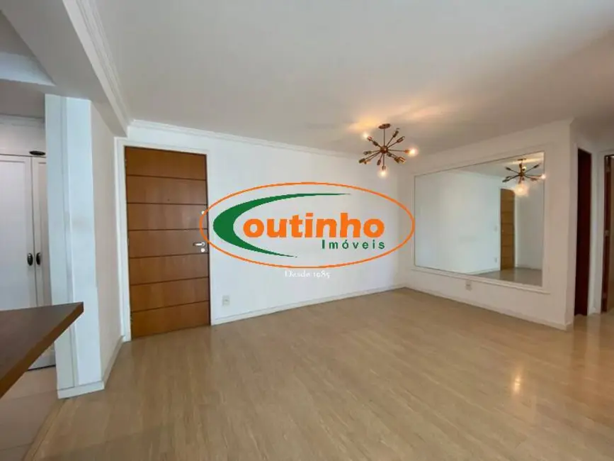 Apartamento com 2 quartos à venda, 84m2 em Tijuca, Rio De Janeiro - RJ - imagem 9 Foto 9 de Apartamento com 2 quartos à venda, 84m2 em Tijuca, Rio De Janeiro - RJ