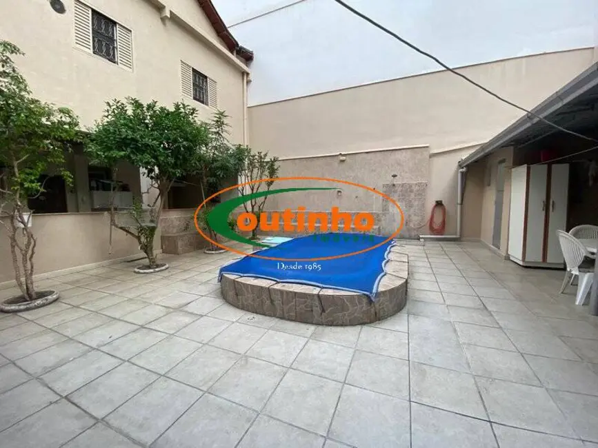 Casa com 4 quartos à venda, 360m2 em Tijuca, Rio De Janeiro - RJ - imagem 2 Foto 2 de Casa com 4 quartos à venda, 360m2 em Tijuca, Rio De Janeiro - RJ