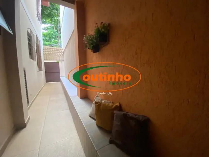 Casa com 4 quartos à venda, 360m2 em Tijuca, Rio De Janeiro - RJ - imagem 6 Foto 6 de Casa com 4 quartos à venda, 360m2 em Tijuca, Rio De Janeiro - RJ