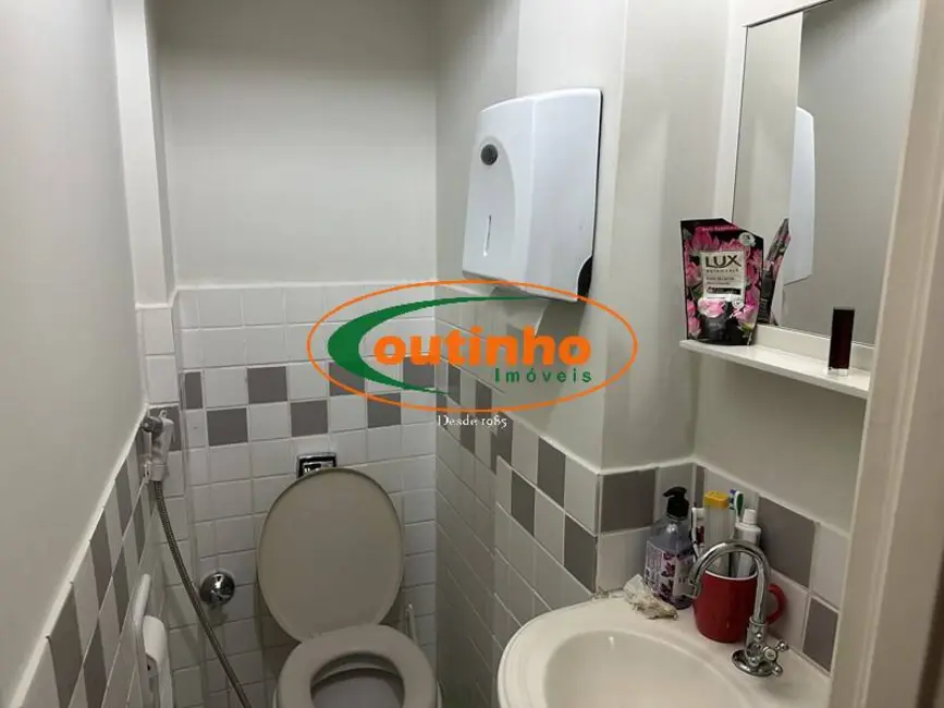 Sala Comercial à venda, 34m2 em Tijuca, Rio De Janeiro - RJ - imagem 6 Foto 6 de Sala Comercial à venda, 34m2 em Tijuca, Rio De Janeiro - RJ