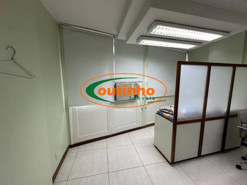Sala Comercial à venda, 34m2 em Tijuca, Rio De Janeiro - RJ - imagem 9 Foto 9 de Sala Comercial à venda, 34m2 em Tijuca, Rio De Janeiro - RJ
