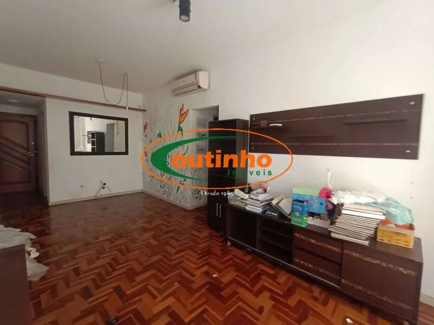 Foto 2 de Apartamento com 2 quartos à venda, 69m2 em Grajaú, Rio De Janeiro - RJ