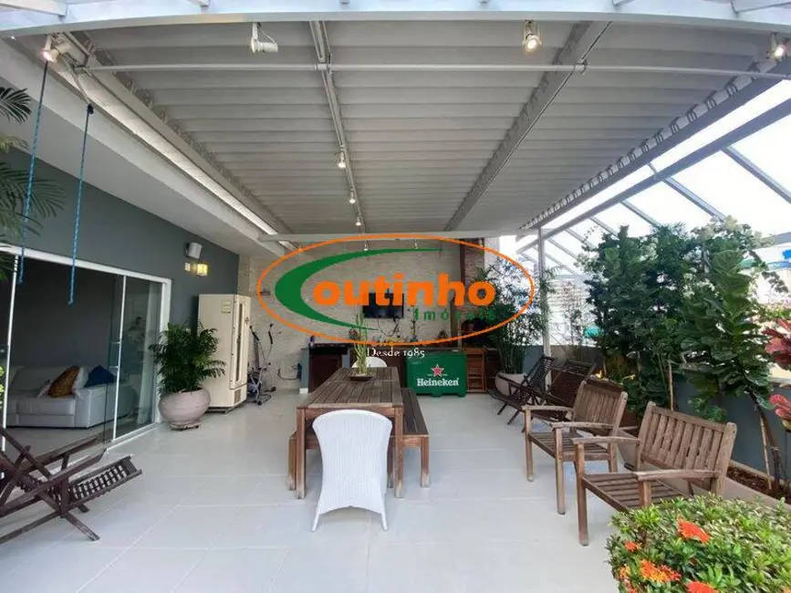 Cobertura com 3 quartos à venda, 200m2 em Maracanã, Rio De Janeiro - RJ - imagem 1 Foto 1 de Cobertura com 3 quartos à venda, 200m2 em Maracanã, Rio De Janeiro - RJ